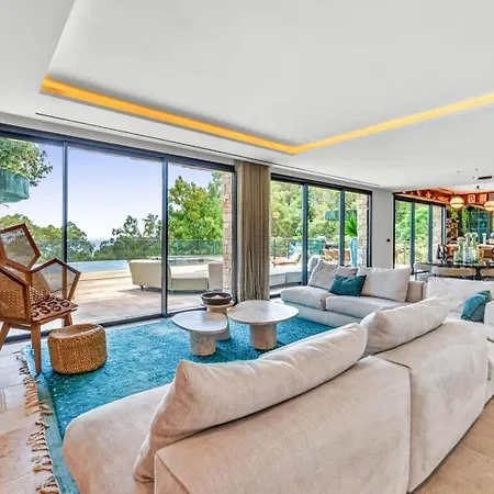 Ref 2198 - Super Cannes - Luxury Modern Sea View For Rent *