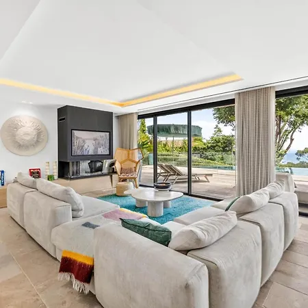 Ref 2198 - Super Cannes - Luxury Modern Sea View For Rent Villa *