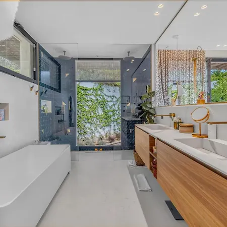 Ref 2198 - Super Cannes - Luxury Modern Sea View For Rent Vallauris