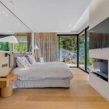 Villa Ref 2198 - Super Cannes - Luxury Modern Sea View For Rent